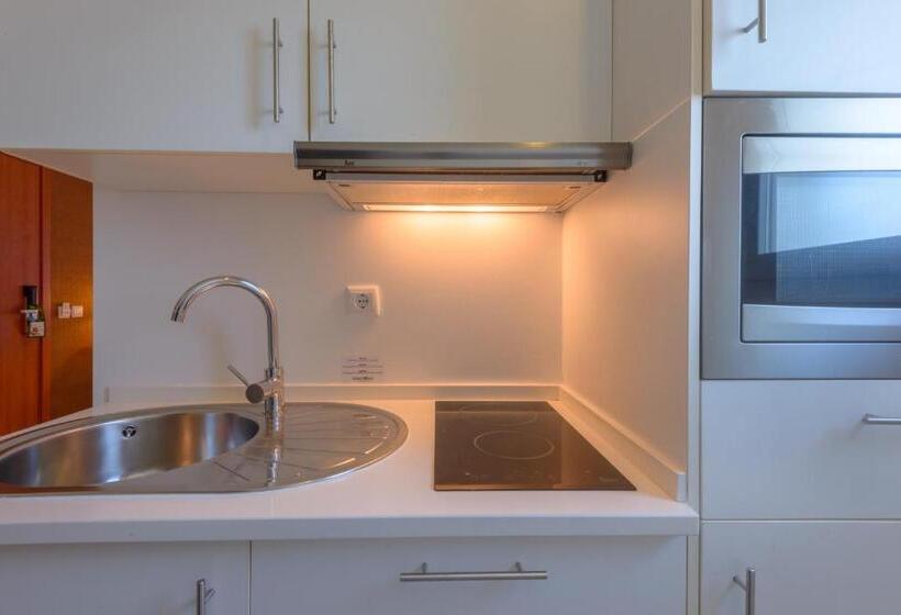 استودیوی استاندارد, Amazonia Estoril