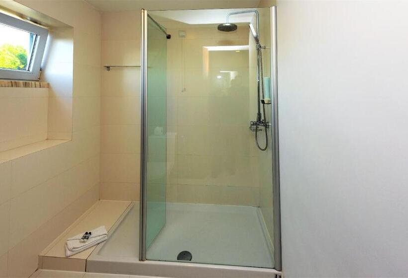 اتاق استاندارد با چشمانداز دریا, Amazonia Estoril