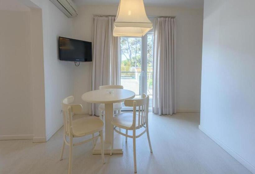 استودیوی سوپریور, Amazonia Estoril