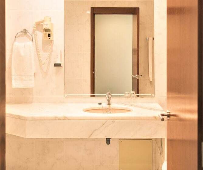 غرفة قياسية, Amazonia Jamor