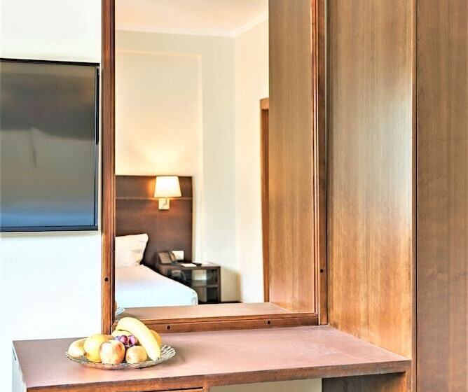 جناح جونيور, Amazonia Jamor