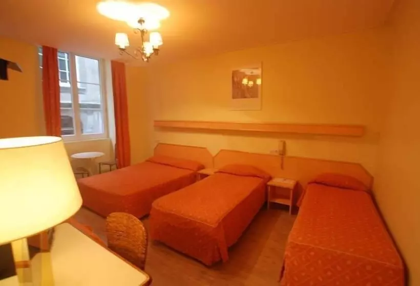 Standard Kolmen Hengen Huone, Hôtel Anne De Bretagne   Réouverture 2024 Après Travaux