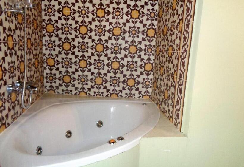 バスタブ付きデラックスルーム, Boutique Nueve Leyendas