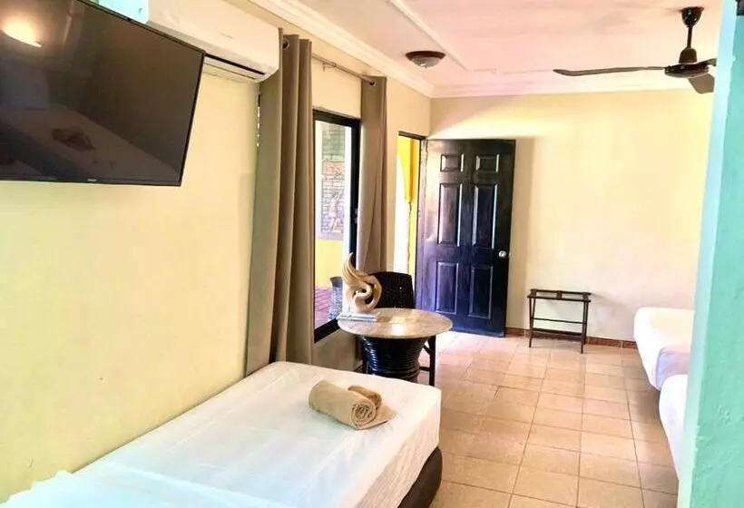 エコノミートリプルルーム, Eco Hotel Green River