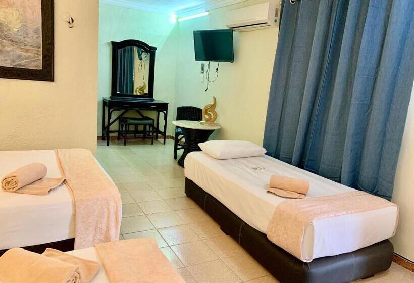 이코노미 트리플 룸, Eco Hotel Green River