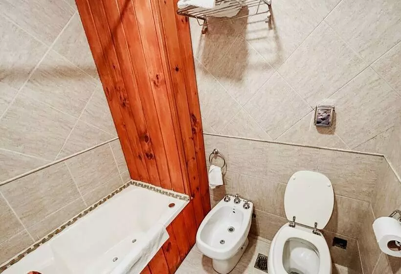 اتاق استاندارد با چشمانداز دریاچه, Hostería Lupama