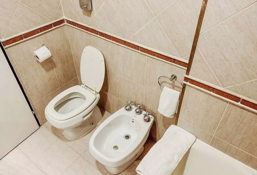 اتاق خانوادگی با چشمانداز باغ, Hostería Lupama