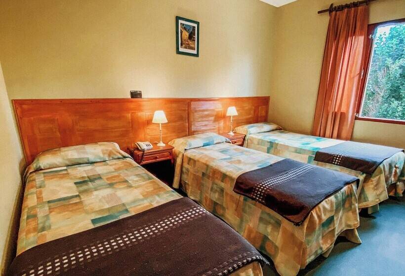 带花园景观的标准三人间, Hostería Lupama