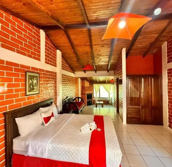 سوییت, Hosteria Spa Agoyan