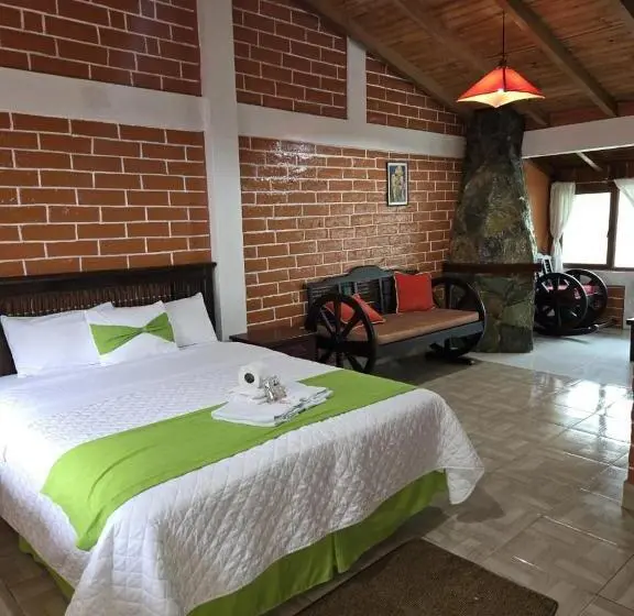 سوییت, Hosteria Spa Agoyan