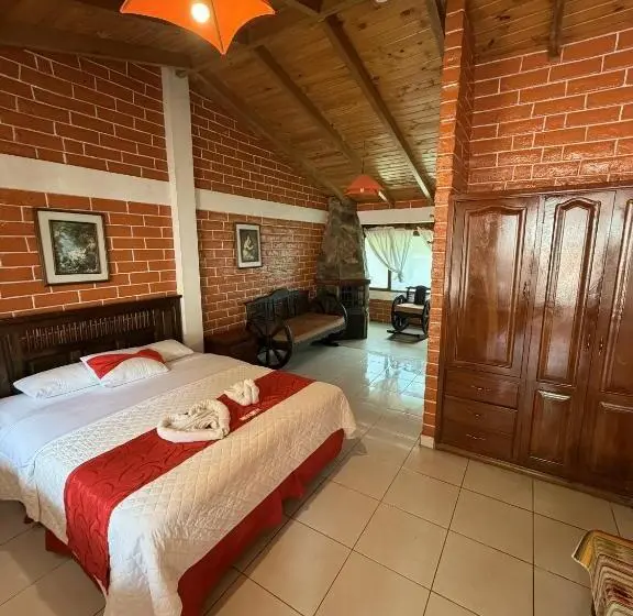 سوییت, Hosteria Spa Agoyan