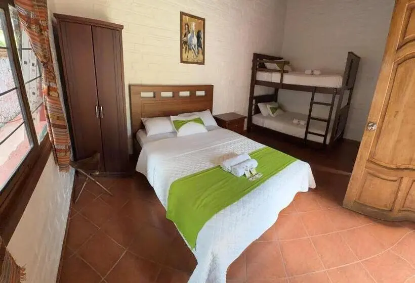اتاق استاندارد چهار تخته, Hosteria Spa Agoyan