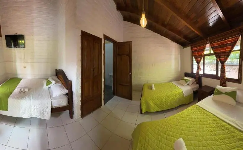 اتاق خانوادگی, Hosteria Spa Agoyan