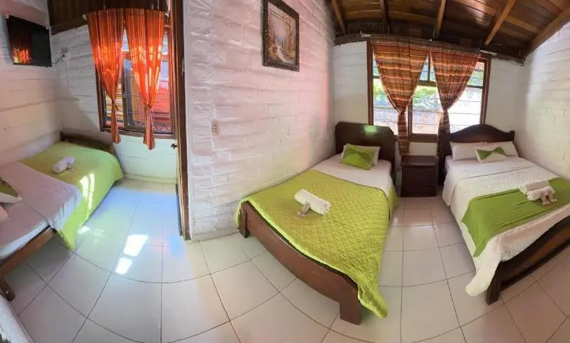 اتاق خانوادگی, Hosteria Spa Agoyan