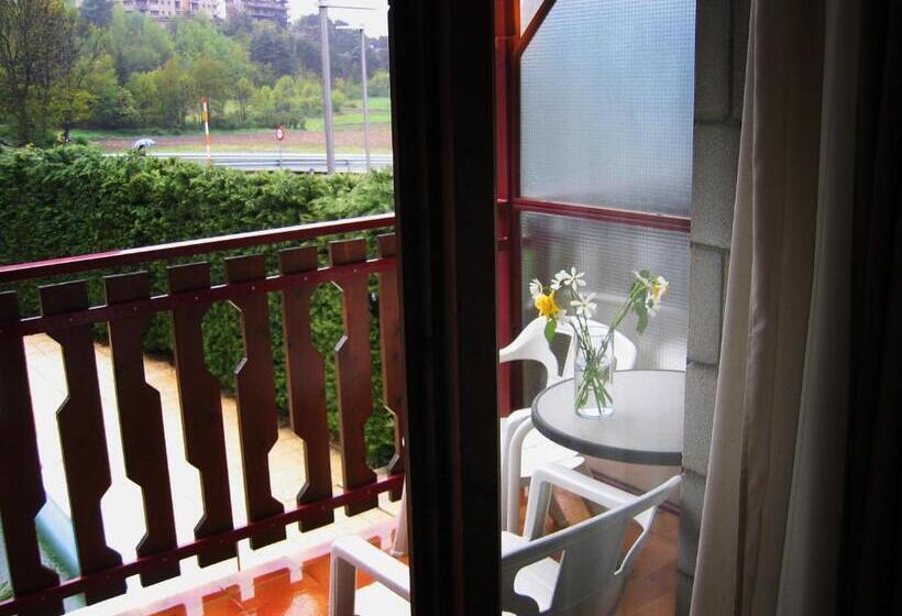 اتاق استاندارد سه نفره, La Planada