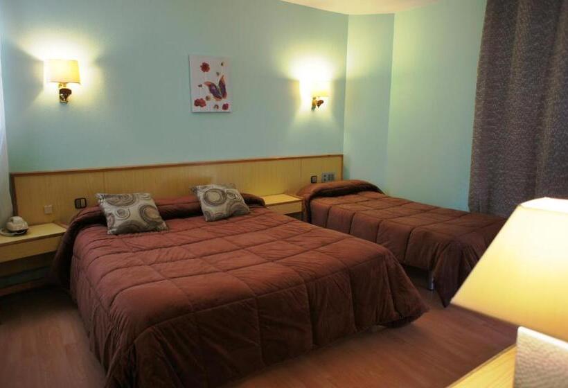 اتاق استاندارد سه نفره, La Planada