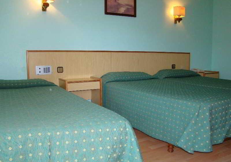 اتاق استاندارد سه نفره, La Planada