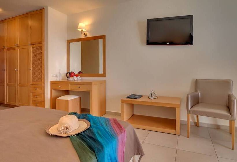 Номер Superior Вид на Море, Miramare Resort & Spa