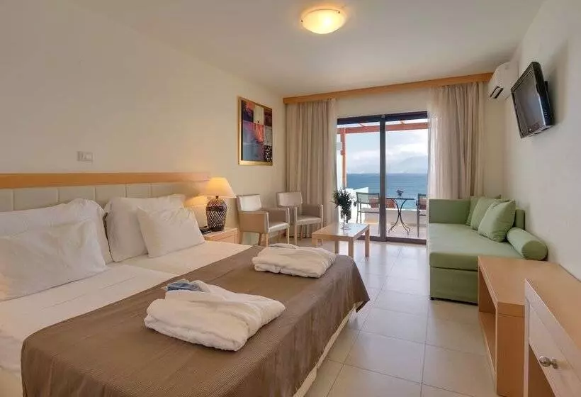 اتاق سوپریور با چشم‌انداز دریا, Miramare Resort & Spa