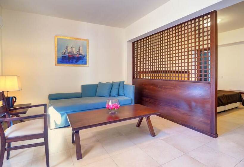 جناح مطلّ علي البحر, Miramare Resort & Spa