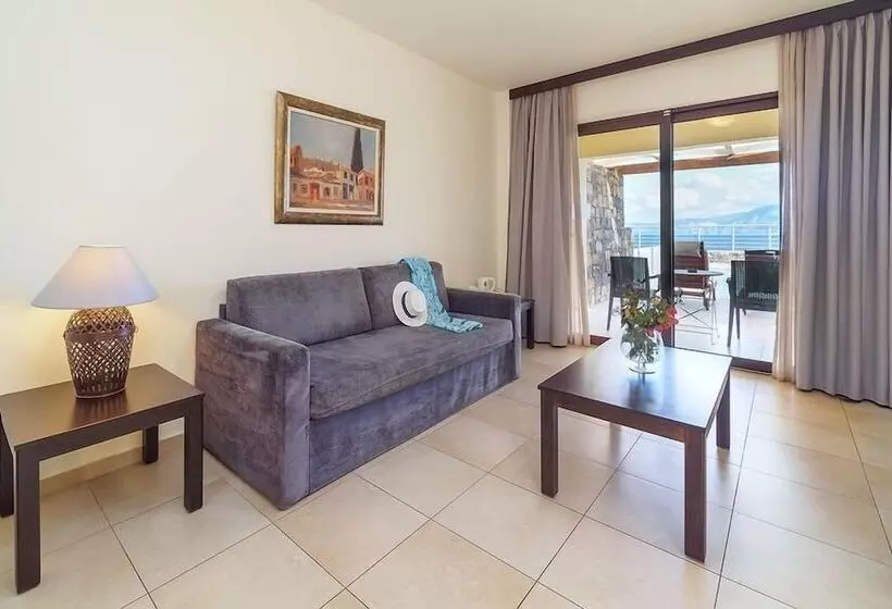 سوییت با چشم‌انداز دریا, Miramare Resort & Spa
