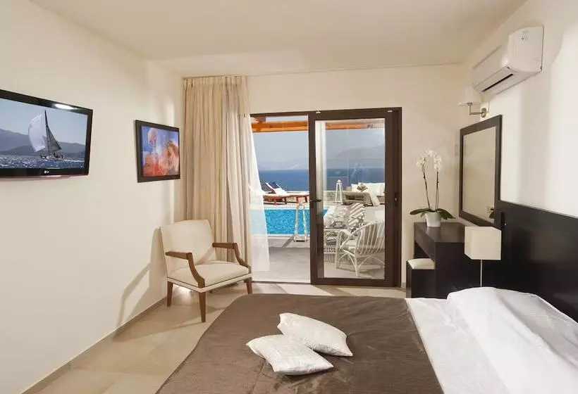سوییت با چشم‌انداز دریا, Miramare Resort & Spa