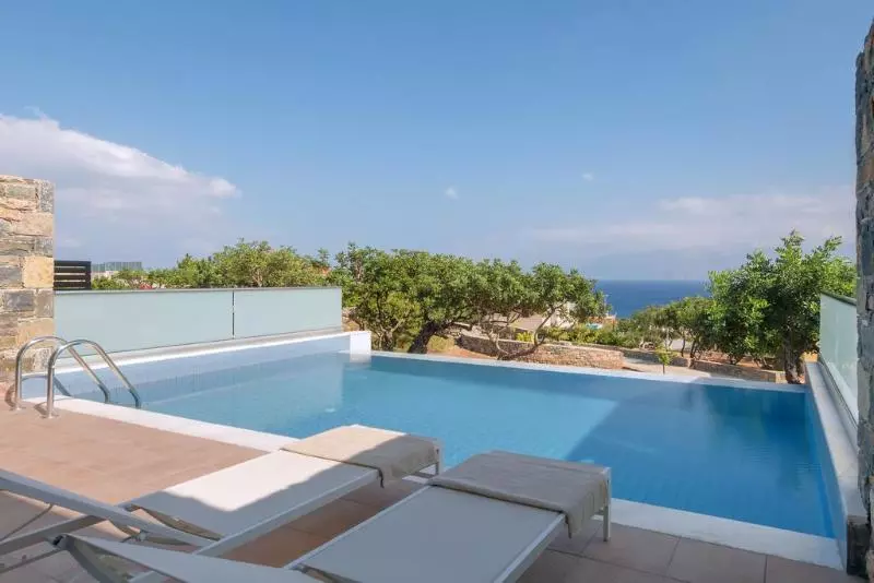 Suite with Pool