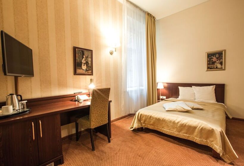 اتاق استاندارد یک نفره, Monika Centrum Hotels