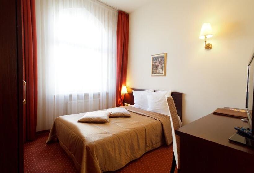 اتاق استاندارد یک نفره, Monika Centrum Hotels