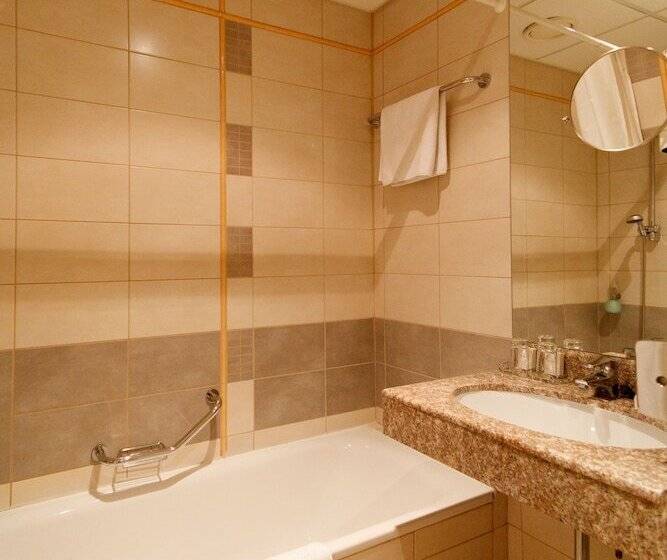 اتاق استاندارد, Monika Centrum Hotels