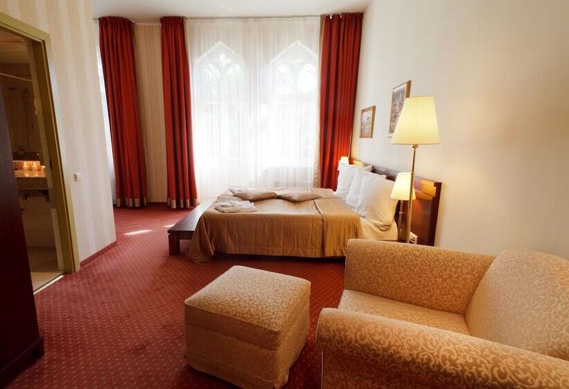 اتاق استاندارد, Monika Centrum Hotels