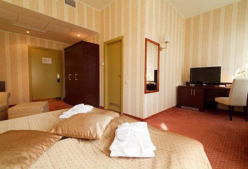 اتاق استاندارد, Monika Centrum Hotels