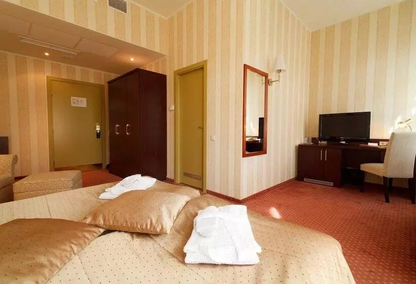 اتاق استاندارد, Monika Centrum Hotels