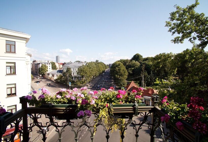 سوییت, Monika Centrum Hotels