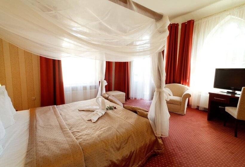 سوییت, Monika Centrum Hotels