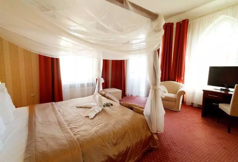 سوییت, Monika Centrum Hotels