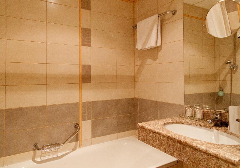 اتاق استاندارد یک نفره, Monika Centrum Hotels