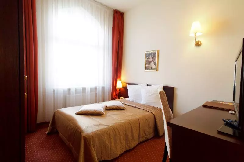 اتاق استاندارد یک نفره, Monika Centrum Hotels