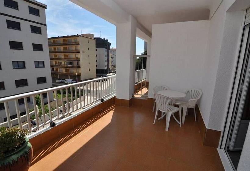 غرفة قياسية مزوَّدة بشُرفة, Montana