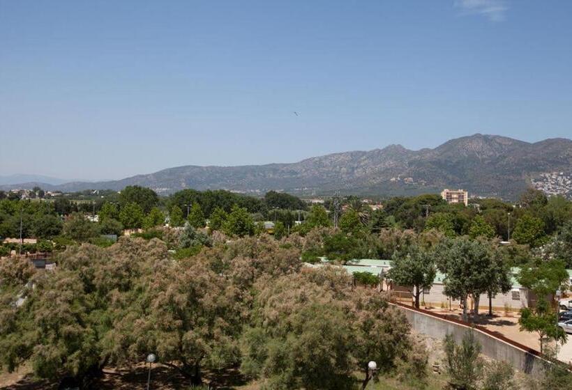 غرفة قياسية ثلاثية, Montana