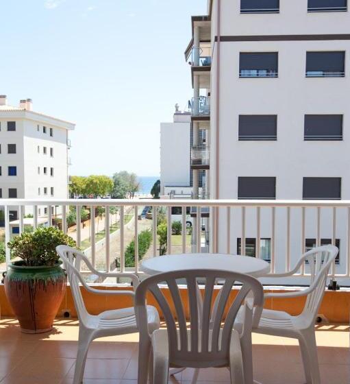 غرفة قياسية مزوَّدة بتراس, Montana