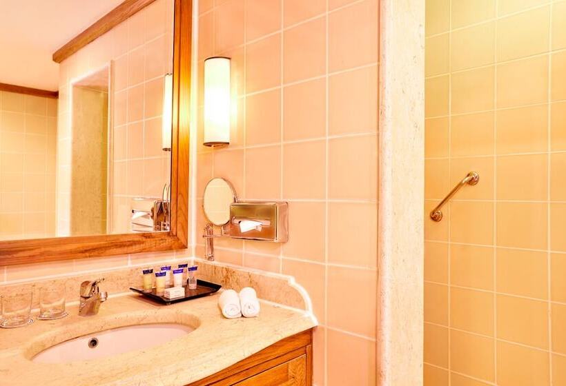 اتاق سوپریور با چشم‌انداز استخر, Pickalbatros Royal Grand Sharm  Adults Friendly 16 Years Plus