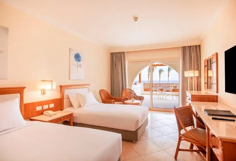 اتاق سه نفره سوپریور با چشمانداز دریا, Pickalbatros Royal Grand Sharm Adults Friendly 16 Years Plus
