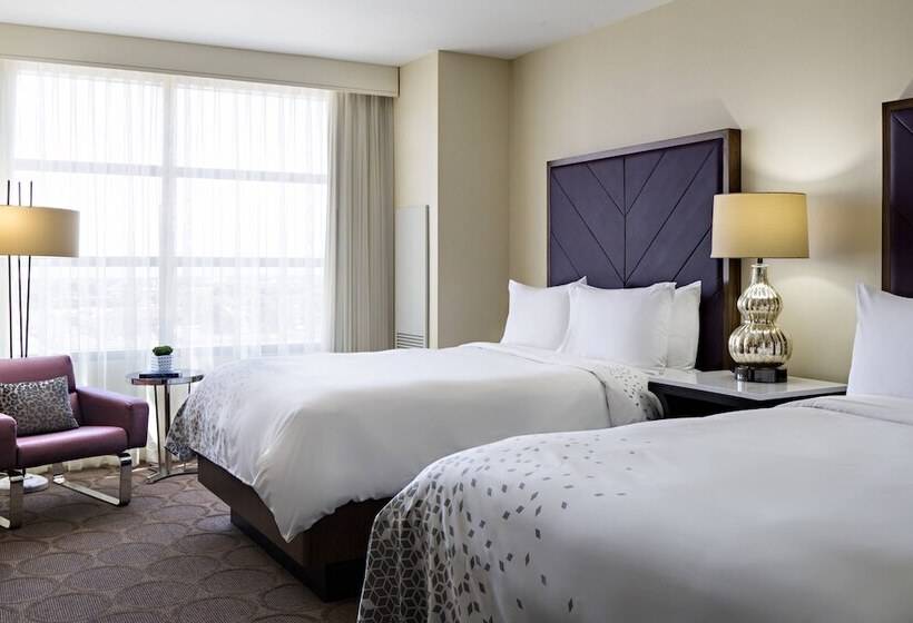 带2个双人床的标准工作室, Renaissance Las Vegas