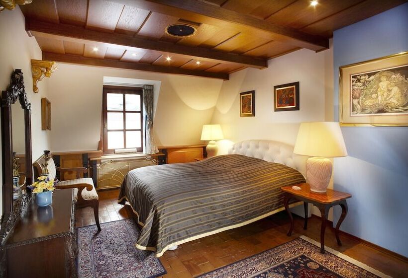 디럭스 룸, Royal Ricc