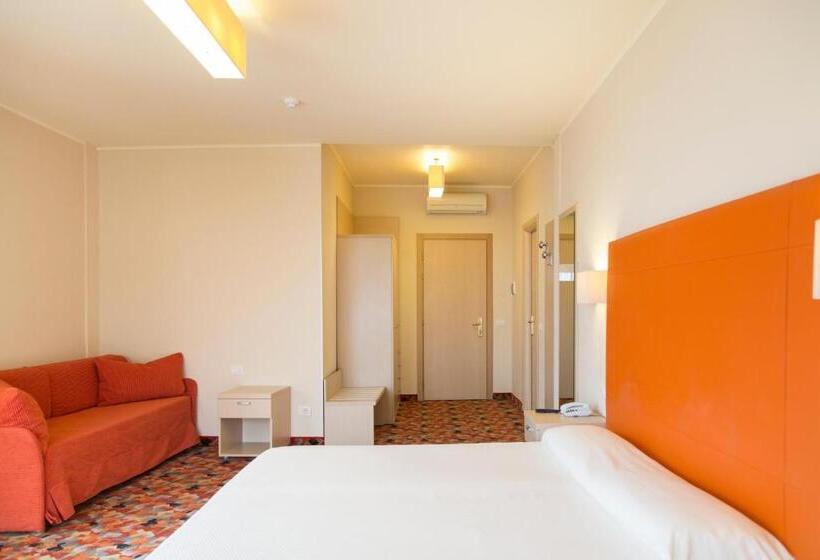 غرفة سوبيريور ثلاثية, Royal Village