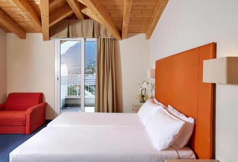 غرفة سوبيريور إطلالة على البحيرة, Royal Village