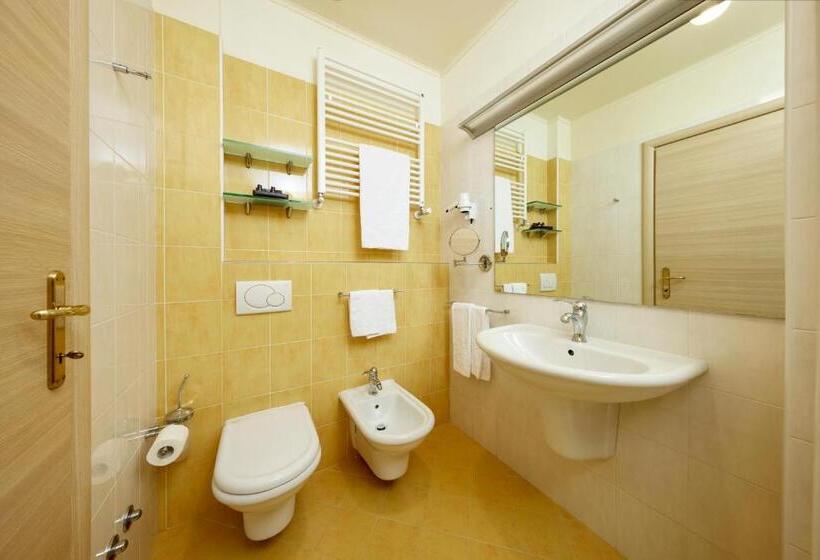 غرفة سوبيريور إطلالة على البحيرة, Royal Village