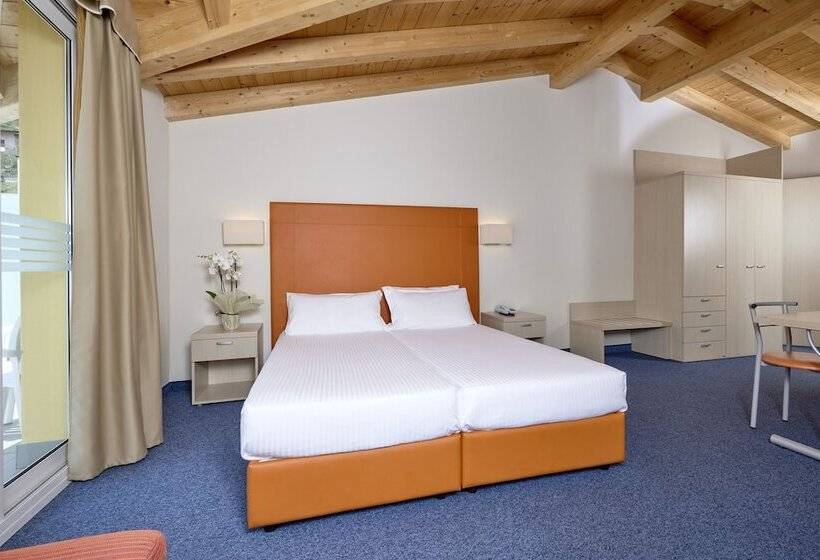 غرفة سوبيريور, Royal Village