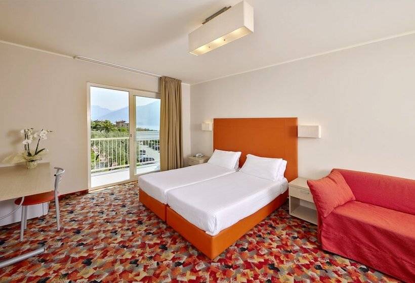 غرفة سوبيريور ثلاثية, Royal Village